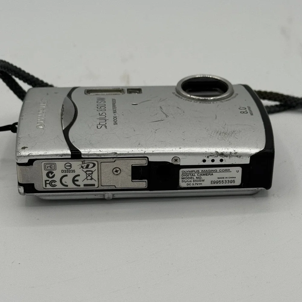 Olympus Stylus 850 SW Digital Camera Silver 8.0MP Shock Waterproof Rugged